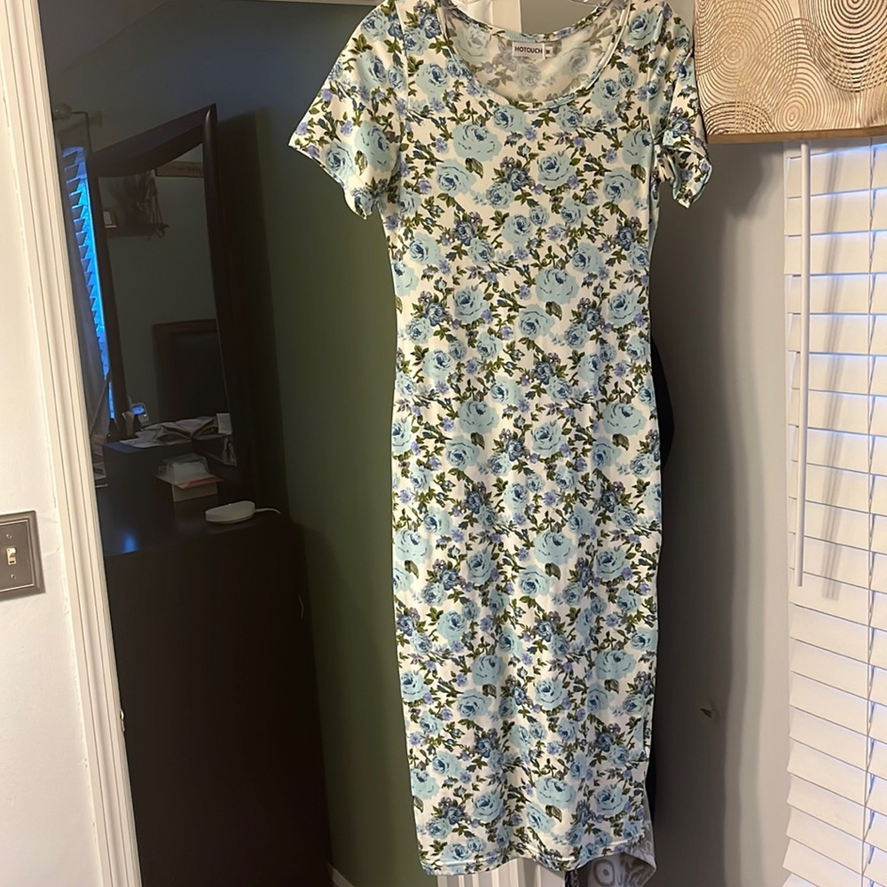 Women’s stretchy fitted dress.. sz Medium